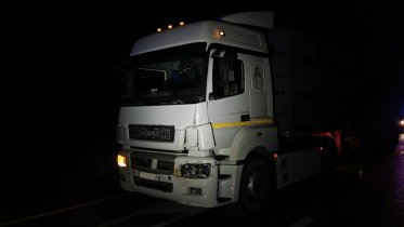 Фото: Смертельное ДТП: на трассе Вологда – Новая Ладога КамАЗ сбил 48-летнего мужчину