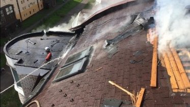 Фото: В череповецком доме произошел пожар и затопило семь этажей