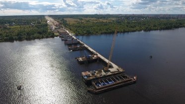 Фото: Вадим Германов проводит конкурс для всех желающих посетить Архангельский мост