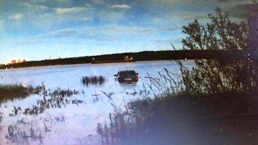 Фото: Пьяная череповчанка утопила автомобиль бывшего сотрудника ГИБДД