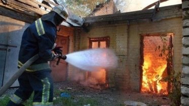 Фото: В Череповце загорелся автомобиль «Шкода Октавия»