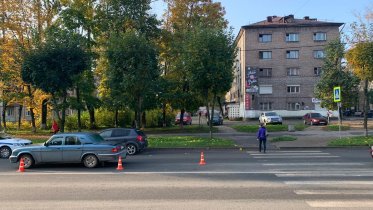 Фото: Водитель сбил пешехода в центре Череповца