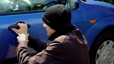 Фото: Череповчанин угнал два автомобиля, чтобы уехать от родителей