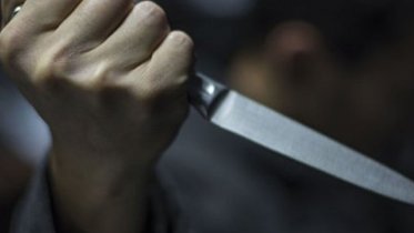 Фото: Череповчанин, возмущенный поведением выпившей компании, решил зарезать одного из мужчин