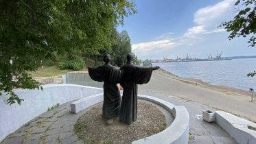 Фото: Набережную вблизи Соборной горки реконструируют в Череповце