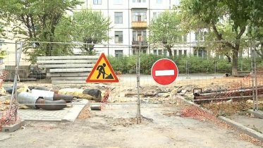 Фото: Бороться нетрадиционно: коммунальщики Череповца решили не устанавливать скамейки для пьяных компаний