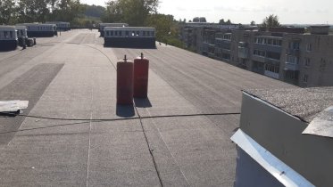 Фото: В деревне Ботово Череповецкого района отремонтировали крышу проблемного дома