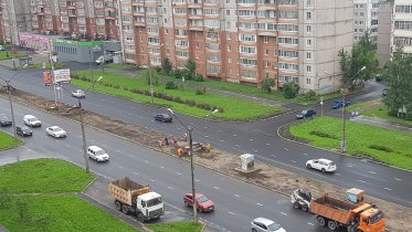 Фото: В Зашекснинском районе начали реконструкцию разделительных газонов