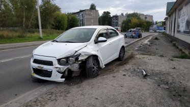 Фото: Череповчанин без прав и «под градусом» устроил ДТП