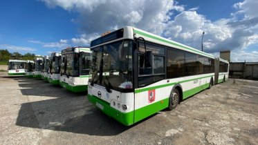 Фото: Автобусы большой вместимости прибыли в Череповец из столицы