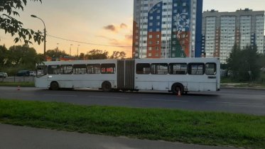 Фото: Экстренно затормозивший автобус едва не покалечил 4-летнего ребенка