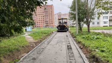 Фото: В Зашекснинском районе Череповца дворы и тротуары ремонтируют комплексно