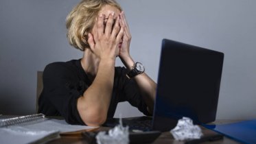 Фото: Жажда преумножить деньги, сгубила череповчанку, которая стала жертвой в Сети