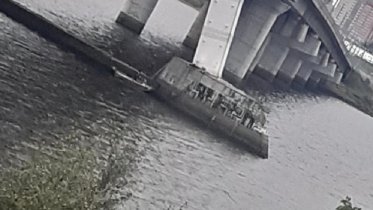 Фото: В Череповце мужчина разбился при падении с Октябрьского моста