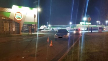 Фото: Пешехода в Череповце сбила иномарка, выезжающая с прилегающей территории