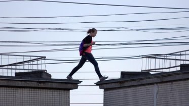 Фото: Прогулки по крышам для череповецких подростков могут обернуться штрафом для родителей