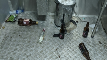 Фото: Порчей туалета в Комсомольском парке занимались 13-летние девочки