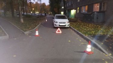 Фото: Пятилетнюю девочку в Череповце во дворе дома сбила иномарка