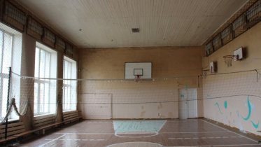 Фото: В школе № 6 внезапно решили отремонтировать спортзал