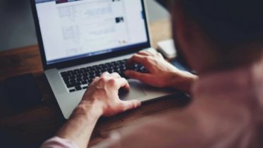 Фото: Череповчанин хотел помочь знакомой, но лишился денег