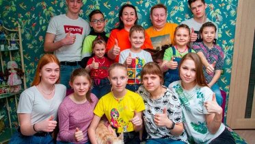 Фото: Многодетная мама из Череповца получила национальную премию «Семейная реликвия»