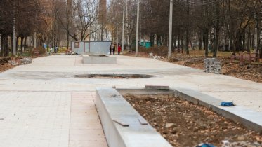 Фото: Ремонт центральной аллеи в парке 200-летия Череповца завершен