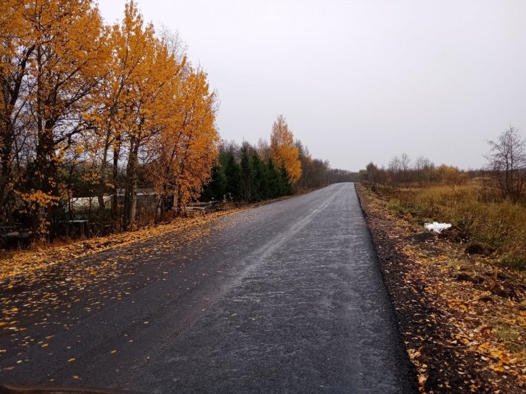 Фото: В селе Мяксне Череповецкого района асфальтируют дорогу