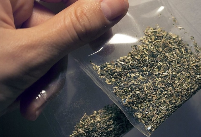 Фото: В череповецком магазине школьнице предложили спайсы