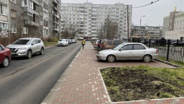 Фото: Подъехать ко взрослой и детской поликлиникам на улице Милютина стало проще