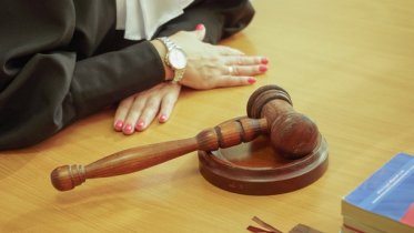 Фото: Череповчанин за угрозы взорвать школу отправится в колонию