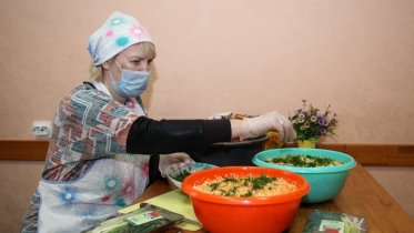 Фото: В Череповце бесплатно накормят бездомных