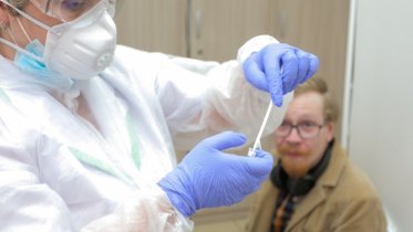 Фото: Череповчан, желающих сделать прививку, будут тестировать на Covid-19