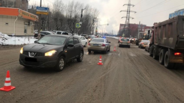 Фото: Молодая череповчанка угодила под колеса иномарки