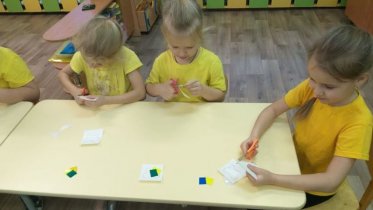 Фото: Дошкольники Череповца сами делают световозвращатели