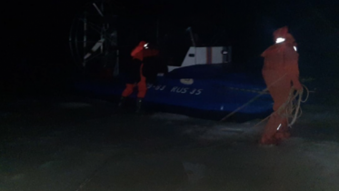 Фото: Двое рыбаков под Череповцом провалились под лед