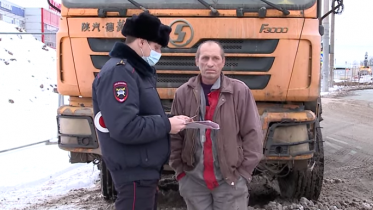 Фото: Сотрудники технадзора ГИБДД отправились проверять транспорт на дорогах