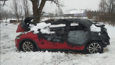 Фото: В деревне Череповецкого района сгорела иномарка