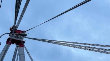 Фото: Московские эксперты обследовали ванты Октябрьского моста