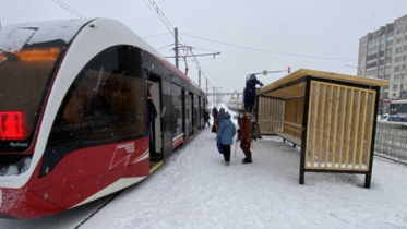 Фото: В Череповце обновляют павильоны на остановках общественного транспорта