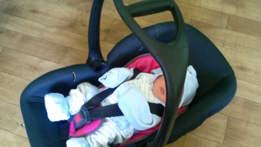 Фото: Череповчанка предстанет перед судом за падение младенца из автолюльки