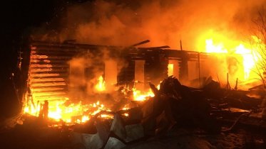 Фото: В Мяксне Череповецкого района сгорел частный дом