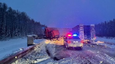 Фото: Три фуры попали в ДТП в Череповецком районе