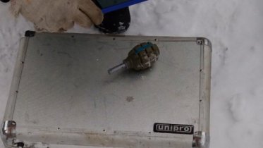 Фото: Гранату обнаружили под машиной в Череповце
