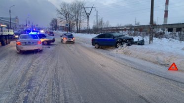 Фото: Водитель иномарки пострадал в Череповце по вине пенсионера