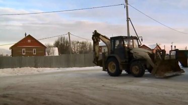 Фото: В Череповецком районе усилили темпы работ по расчистке снега