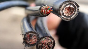 Фото: Трое из Череповца украли кабель на миллион рублей