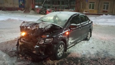 Фото: Трехлетний ребенок пострадал в ДТП в Череповце при столкновении двух иномарок