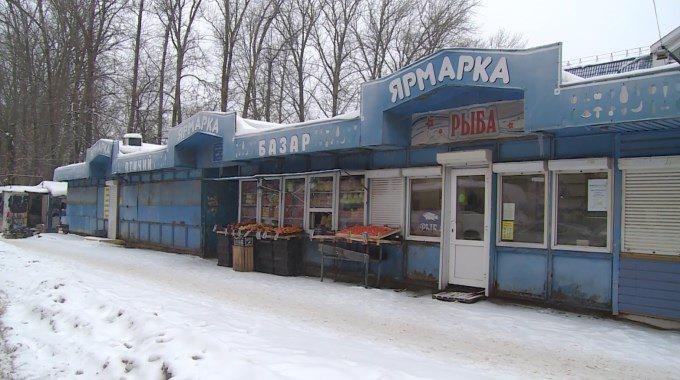 Рынок череповец. Зареченский рынок Череповец. Рынок на Победы Череповец. Птичий рынок Череповец. Рынок в Ломоносове.