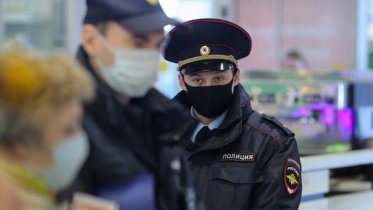 Фото: Череповчанку поймали на воровстве свитеров