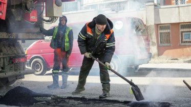 Фото: Ямочный ремонт дорог стартовал в Череповце